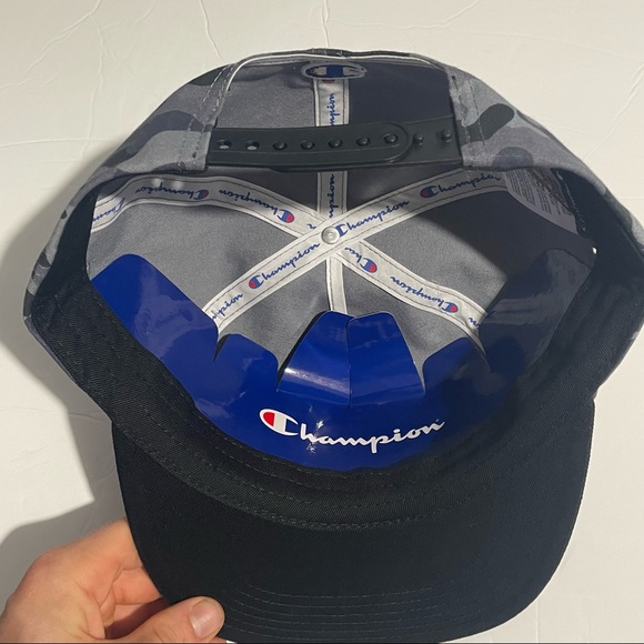 Men's Brand New Champion Snapback Camo Print Adjustable With Black Brim - Picture 6 of 7